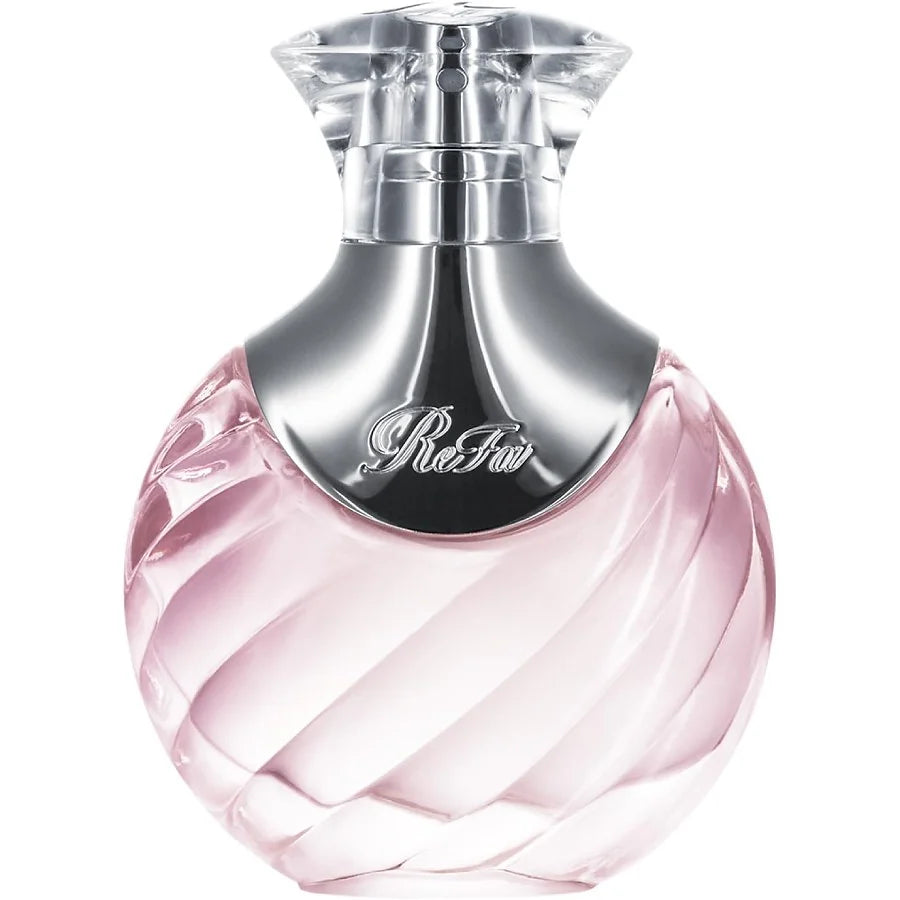 Wrap your hair in a soft, radiant fragrance veil with ReFa The Perfume Hair Mist — a lightweight, alcohol-free mist designed to deliver long-lasting scent while caring for your hair.