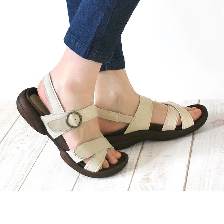 Regetta (AR-113) Cross-Belt Gummy Sandal