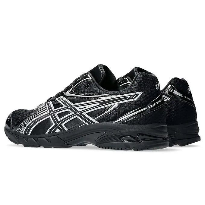 ASICS GEL-DS TRAINER 14 – Retro Running Style with Modern Comfort