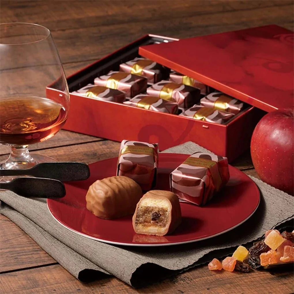 Classic Fruit Cake Confection with Liqueur | Adult DessertPomme de Terre, meaning “potato” in French, is a traditional Yoku Moku confection that has been loved since its launch in 1972.