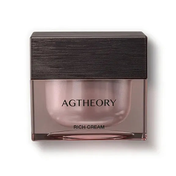 AGTHEORY Rich Cream is a dense, high-moisture cream with a rich texture that melts smoothly into the skin upon contact with body heat.