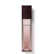 AGTHEORY Silky Emulsion is a luxurious emulsion with a smooth, milky texture that spreads effortlessly, blending seamlessly into the skin.