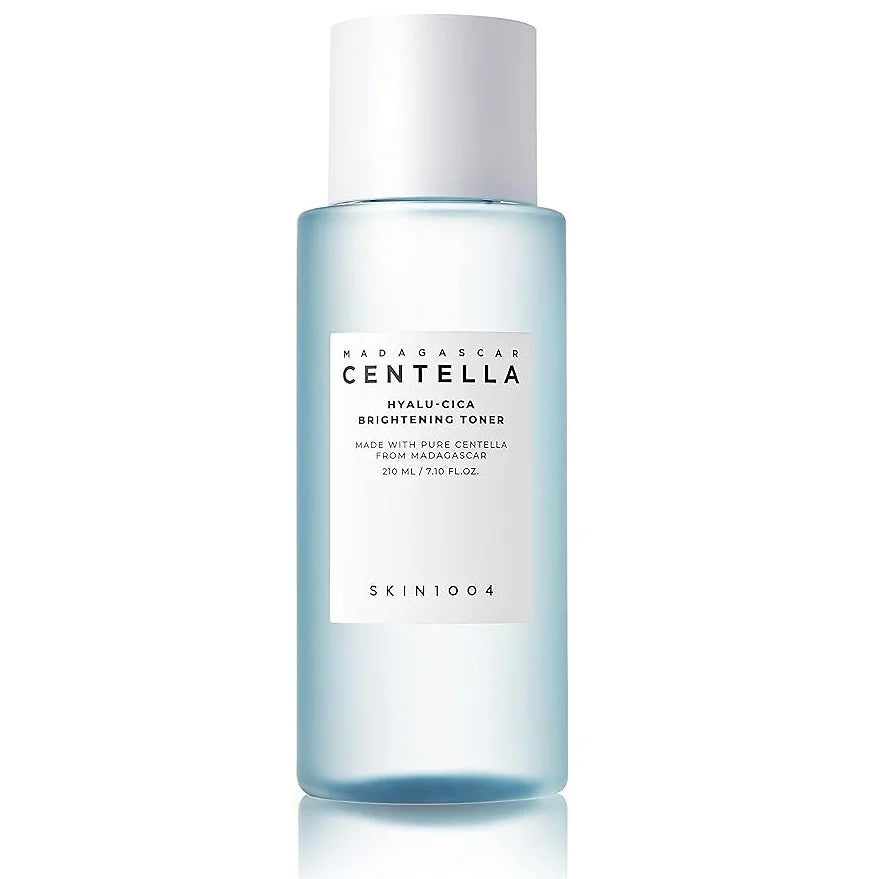 The SKIN1004 Madagascar Centella Hyalu-CICA Brightening Toner is a multi-functional toner designed to hydrate, brighten, gently exfoliate, and refine the skin—all in one step.