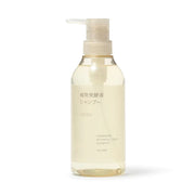 This shampoo is part of a skincare-inspired haircare series that focuses on 100% naturally derived ingredients* to support both scalp and hair health.