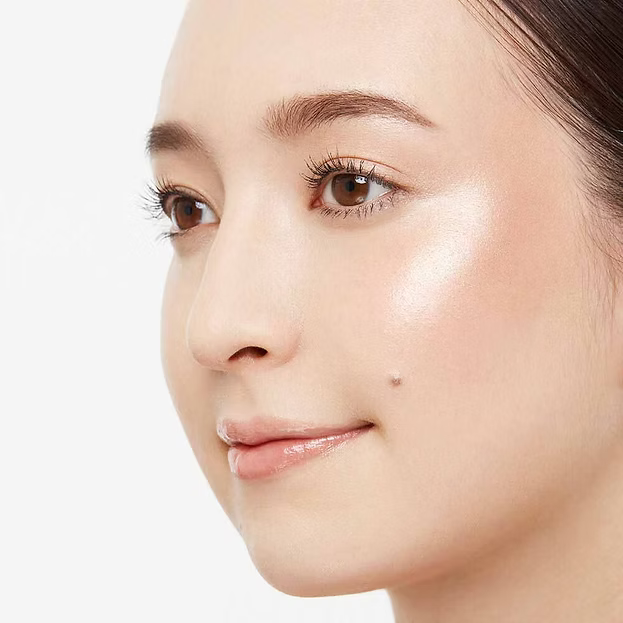 SHISEIDO Aura Dew Prism Illuminator – Radiant Glow for Face and Eyes